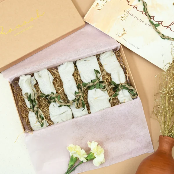 Ekaantrik Wine & Cheese Companions Gift Box - Image 2