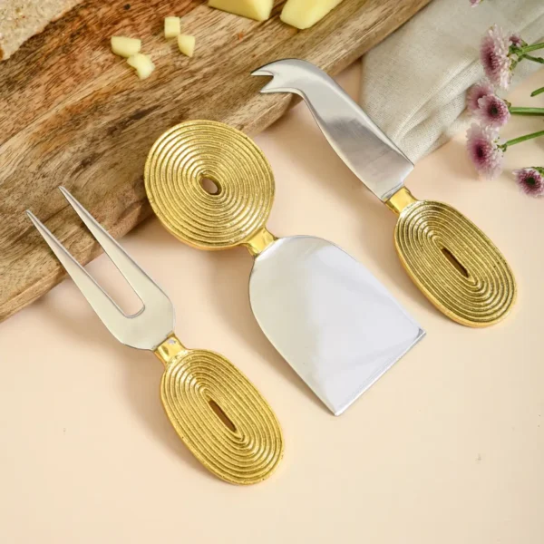 Ekaantrik Wine & Cheese Companions Gift Box - Image 4