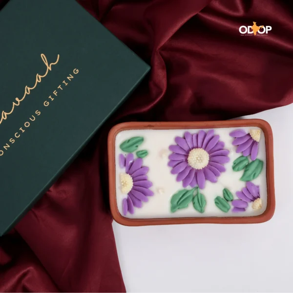Bagh Hand Poured Floral Soy Candle - Image 3