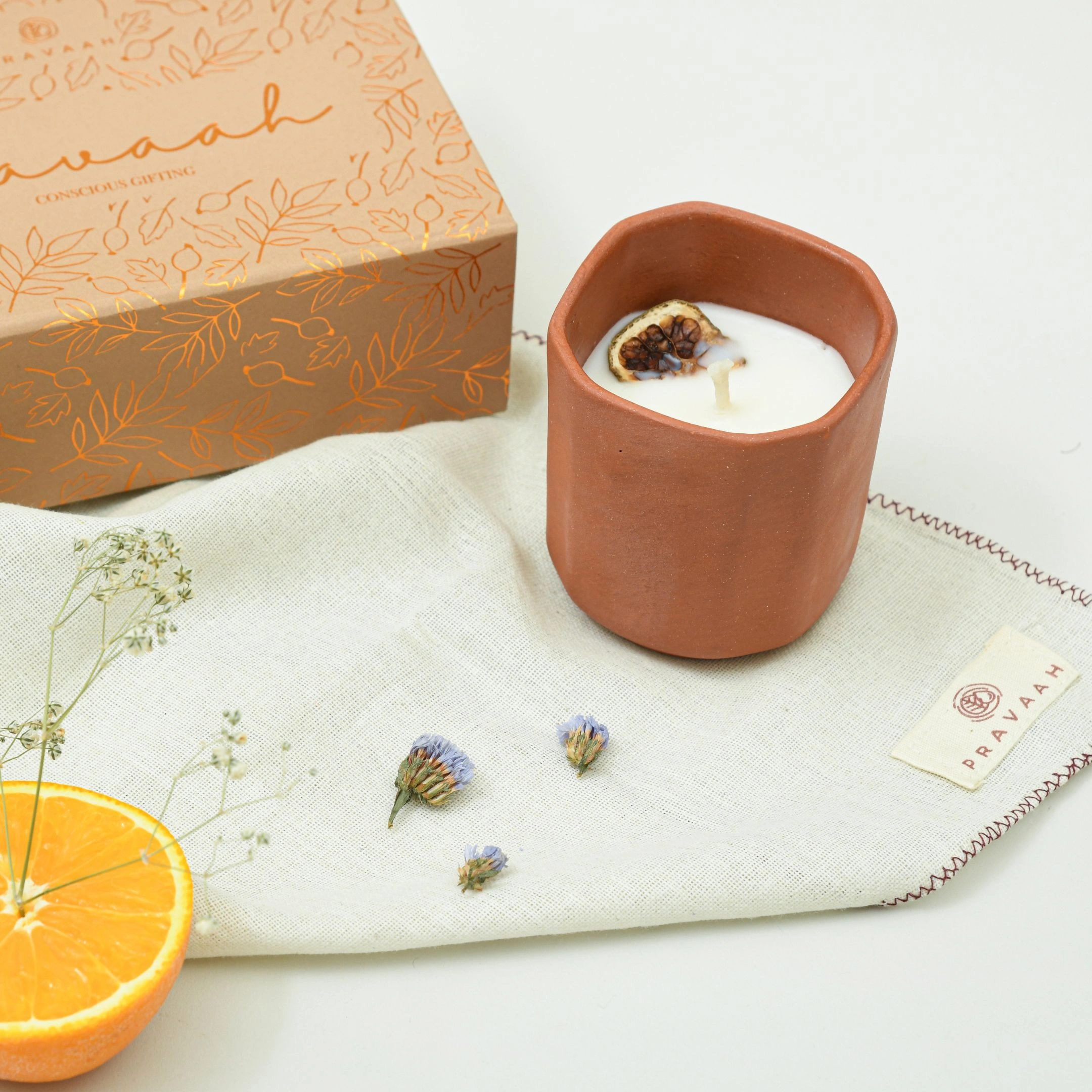 Narangi Mandarin Current Soy Candle 1 Narangi Mandarin Current Soy Candle (1)