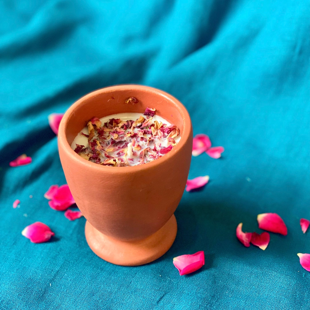 Rowan British Rose Sandalwood Soy Candle 2 Rowan British Rose Sandalwood Soy Candle (1)